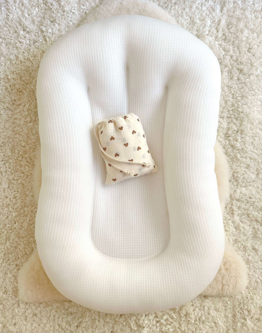 soft hearts baby lounger
